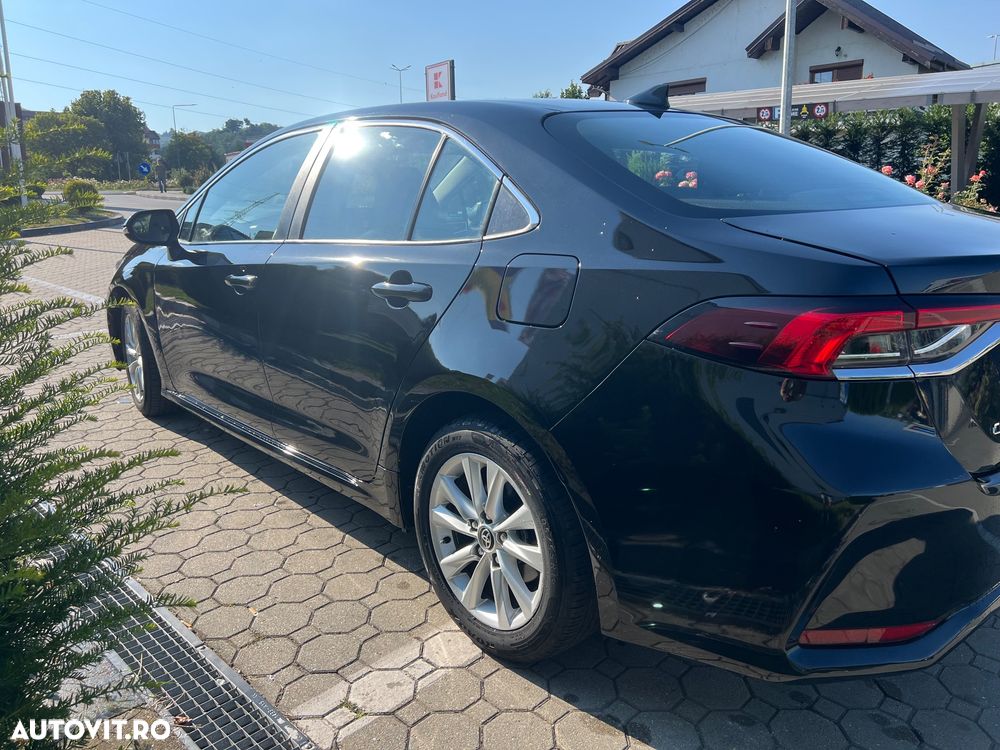 Toyota Corolla 1.8 HSD Business - 26