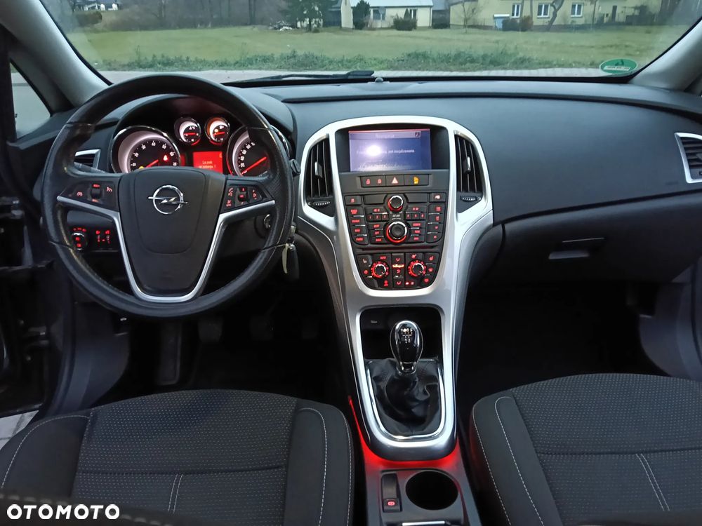 Opel Astra 1.6 NAVI - 18