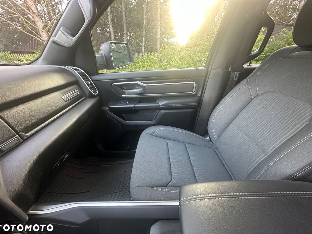 Dodge RAM 5.7 4x4 - 17