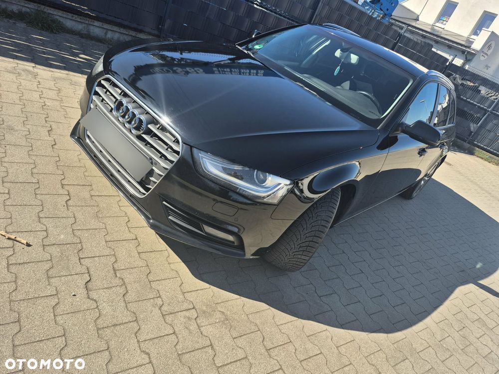 Audi A4 Avant 2.0 TDI - 9