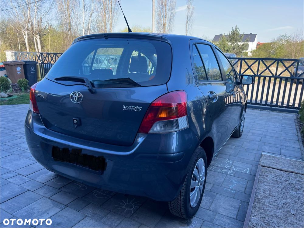 Toyota Yaris 1.0 VVT-i Cool - 10