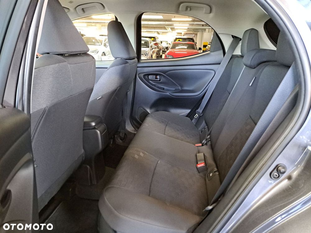 Toyota Yaris Hybrid 1.5 Style - 13