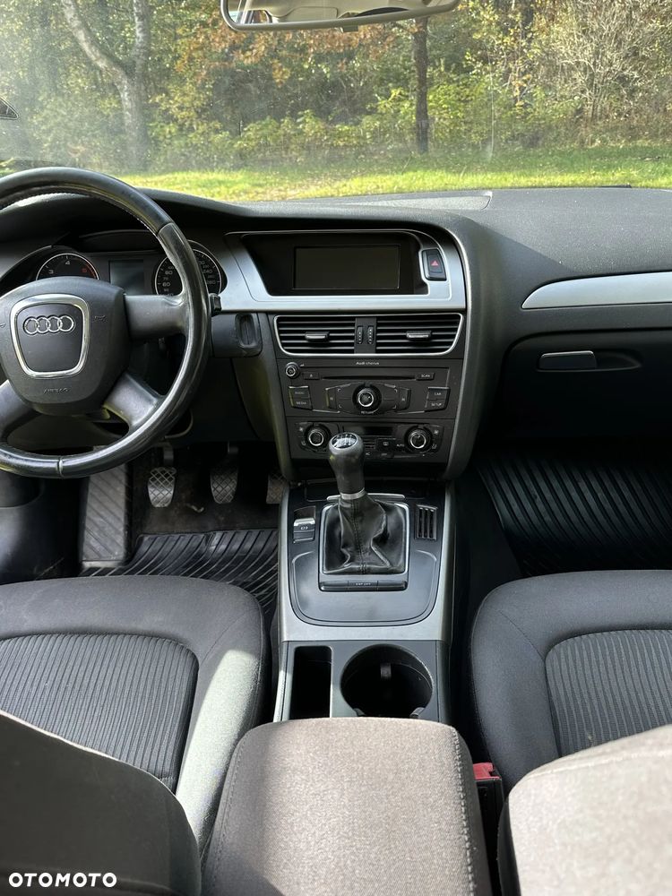 Audi A4 Limousine - 13