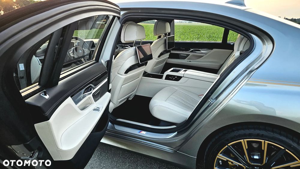 BMW Seria 7 - 9