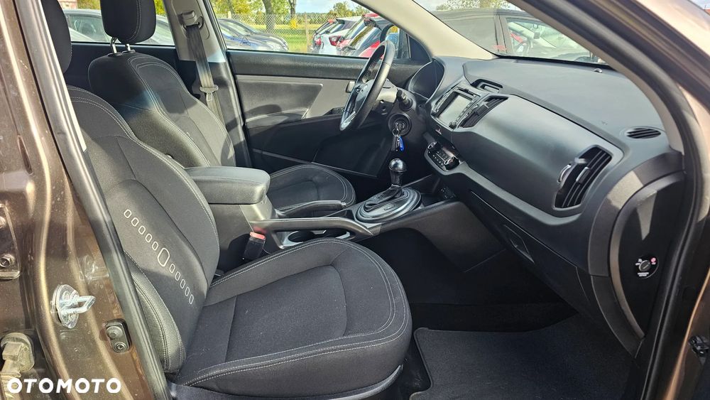 Kia Sportage 2.0 CRDI 4WD Automatik Dream-Team Edition - 12