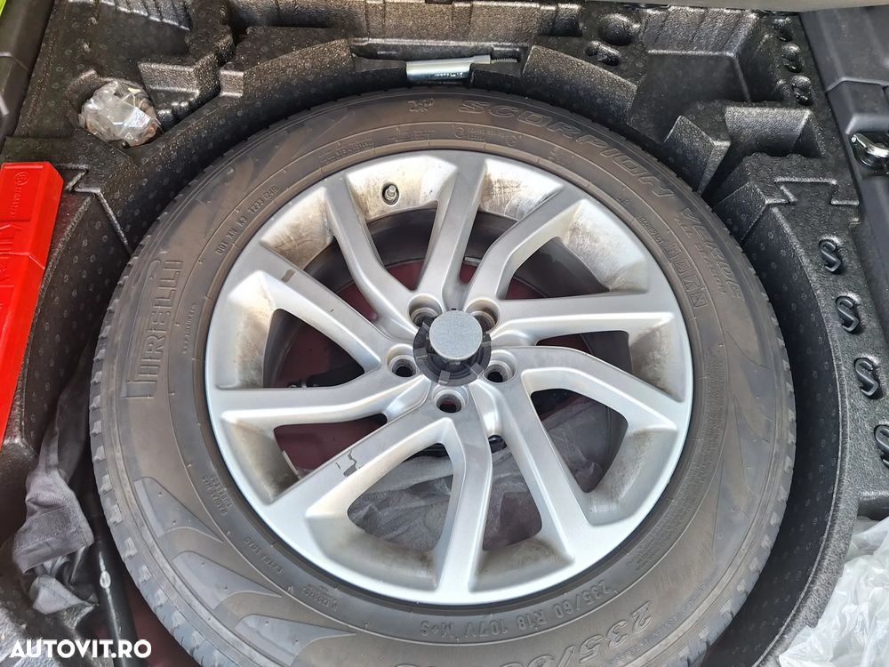 Land Rover Discovery Sport 2.0 l TD4 SE - 9