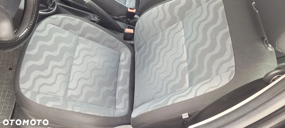 Skoda Fabia 1.2 HTP Elegance - 21