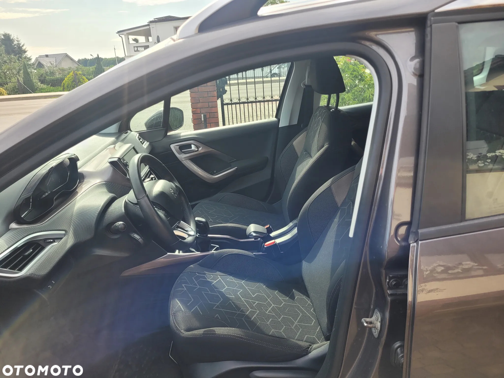 Peugeot 2008 1.2 Pure Tech Active - 11