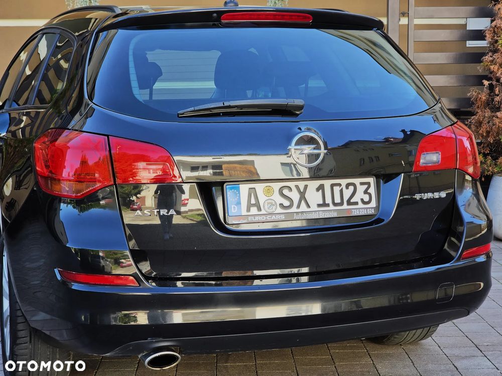 Opel Astra 1.6 Turbo 150 Jahre - 22