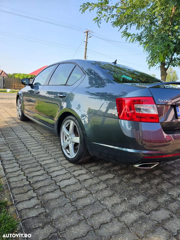 Skoda Octavia 2.0 TDI RS - 2