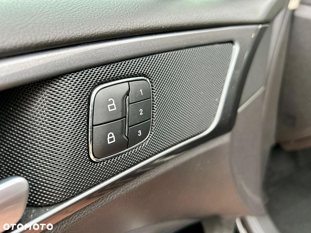 Ford Mondeo 2.0 EcoBlue Titanium - 33