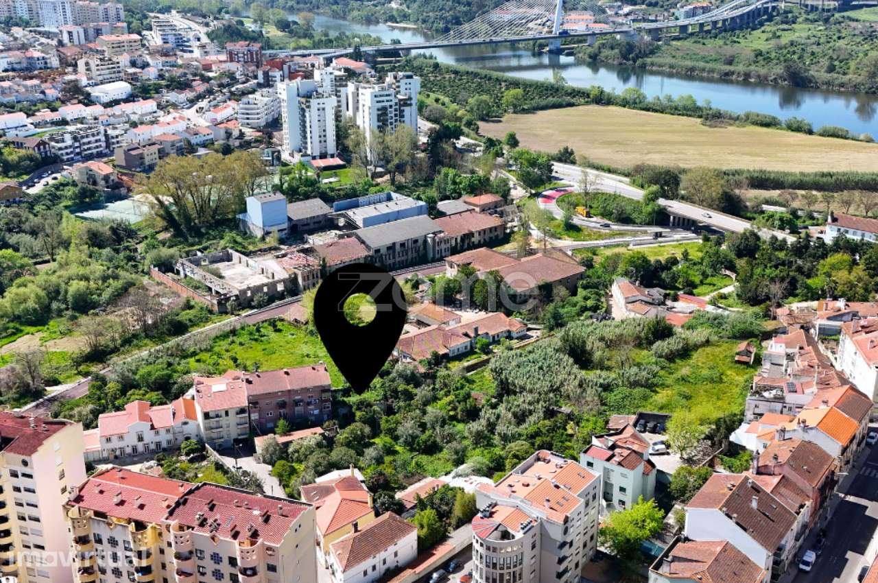 Moradia para Remodelação | Rua do Brasil, Coimbra - Grande imagem: 2/20