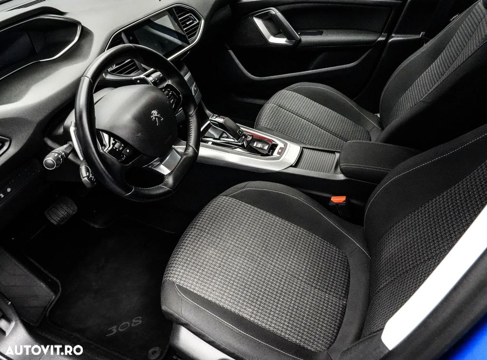 Peugeot 308 SW 1.5L BlueHDI EAT8 Allure Pack - 11
