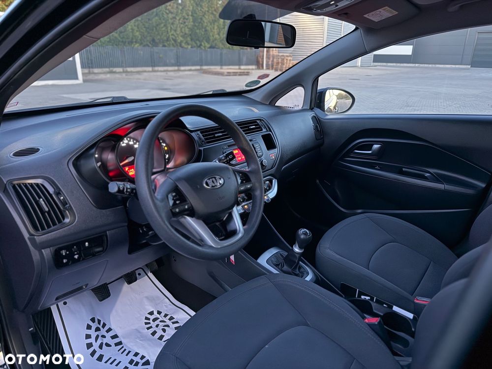 Kia Rio - 14