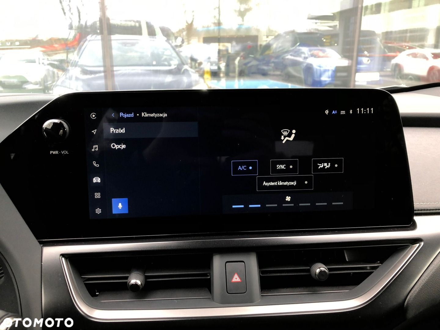 Lexus UX - 16