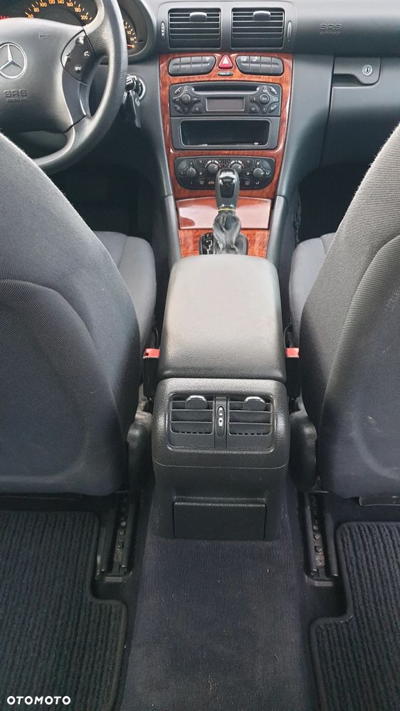 Mercedes-Benz Klasa C 180 Kompressor Automatik Classic - 24