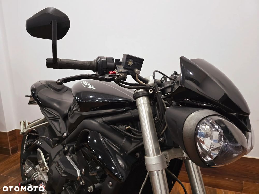 Triumph Street Triple - 8