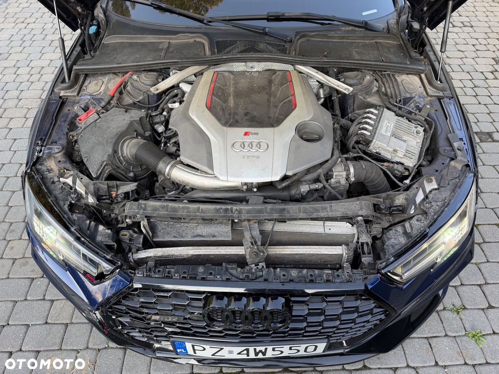 Audi RS4 Avant - 7
