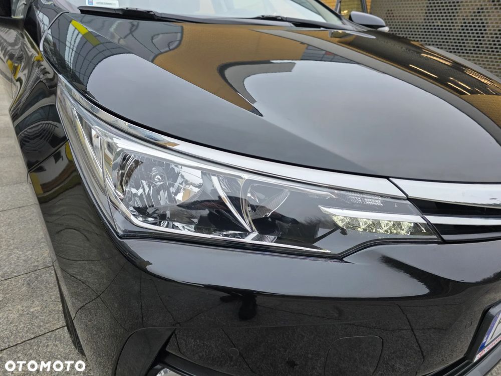 Toyota Corolla 1.6 Active EU6 - 12