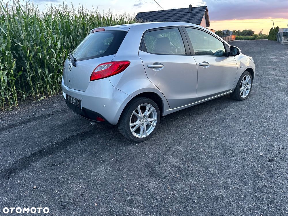 Mazda 2 - 5