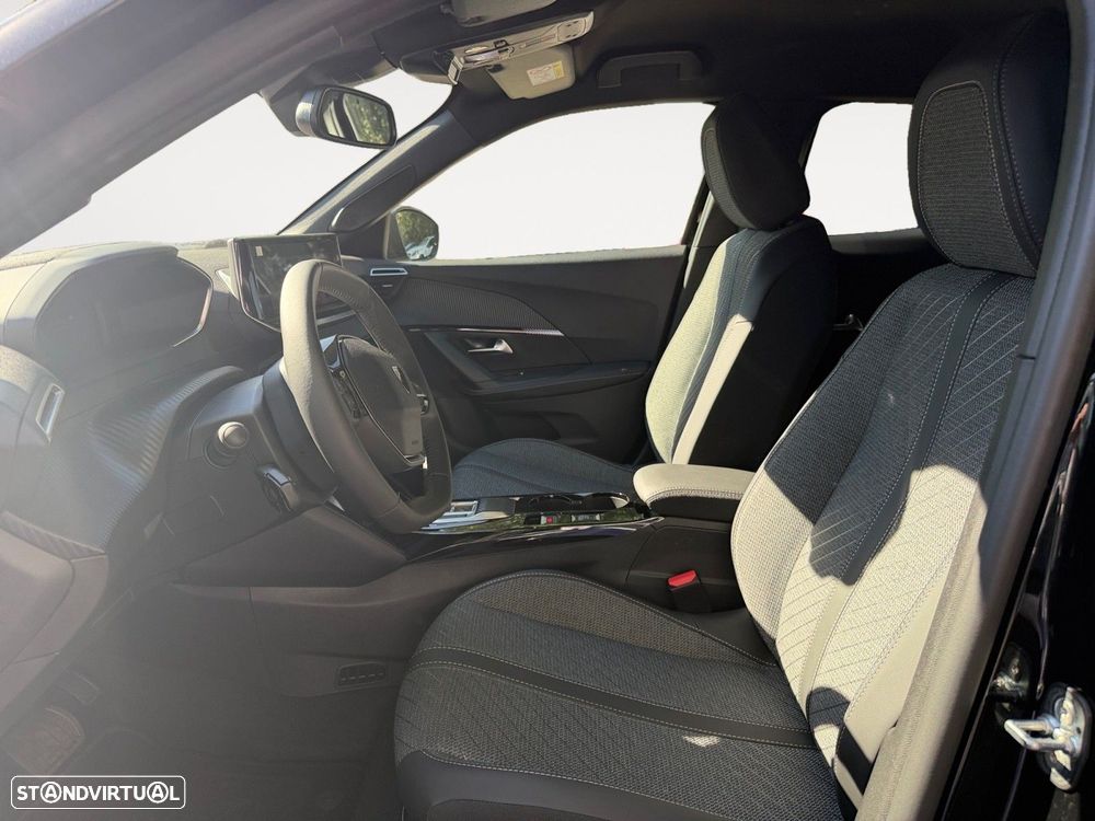 Peugeot e-2008 54 kWh Allure - 8