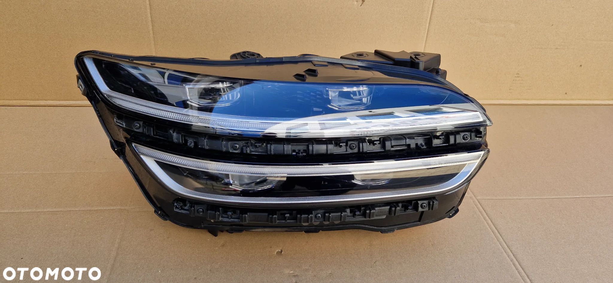 HYUNDAI GENESIS GV80 92102-AR000 PRAWA LAMPA FULL LED - 1