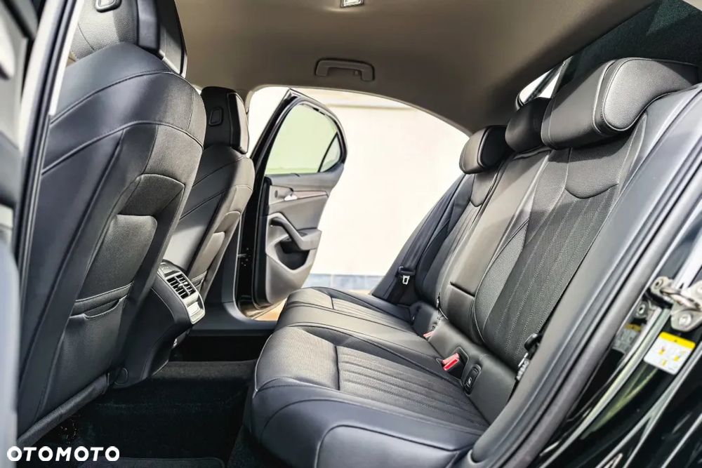 Skoda Superb 2.0 TSI L&K DSG - 25
