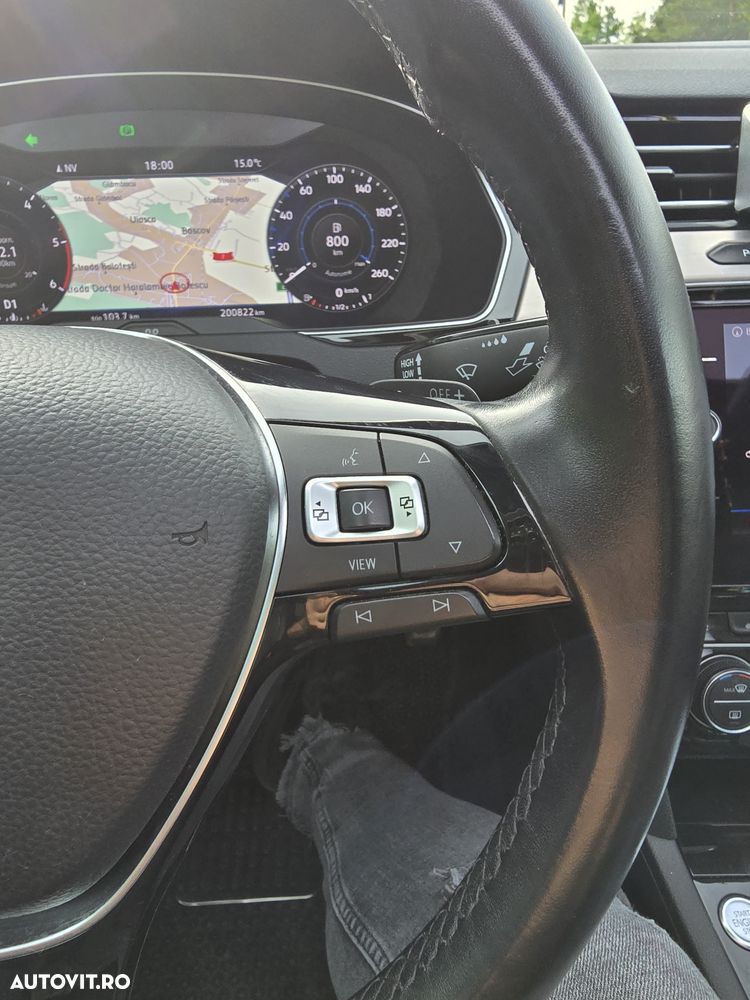 Volkswagen Passat - 18