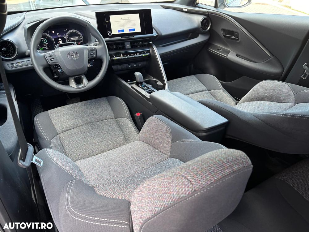 Toyota C-HR - 7