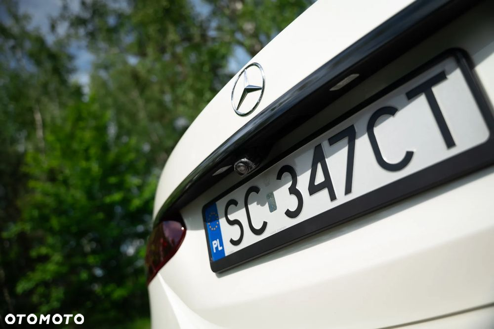 Mercedes-Benz Klasa E 220 d 4-Matic Business Edition - 34