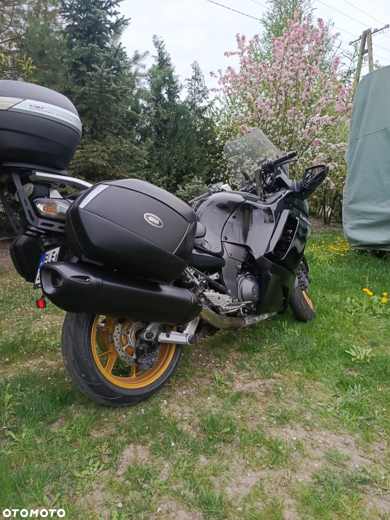 Kawasaki GTR - 17