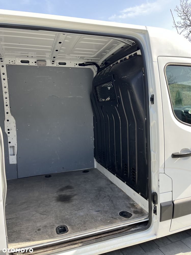 Nissan NV400 - 12