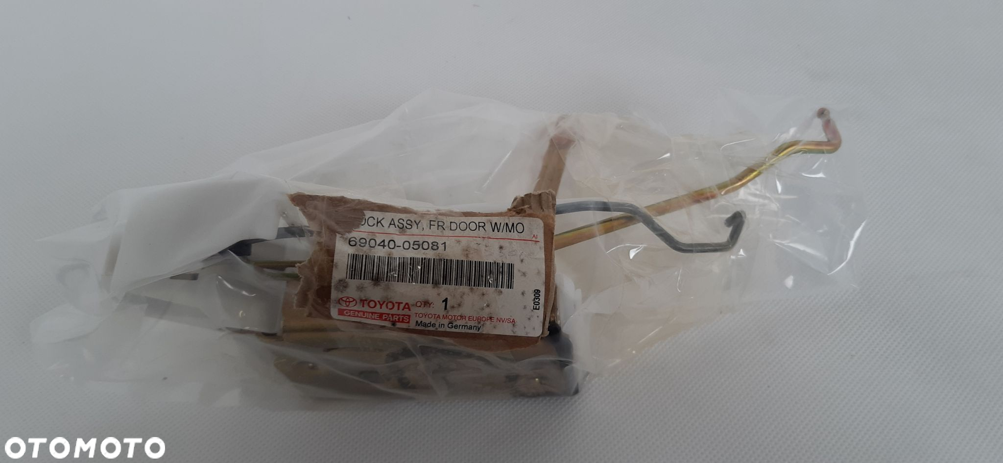 TOYOTA AVENSIS T22 ZAMEK DRZWI PRAWY PRZÓD 69040-05081 - 6