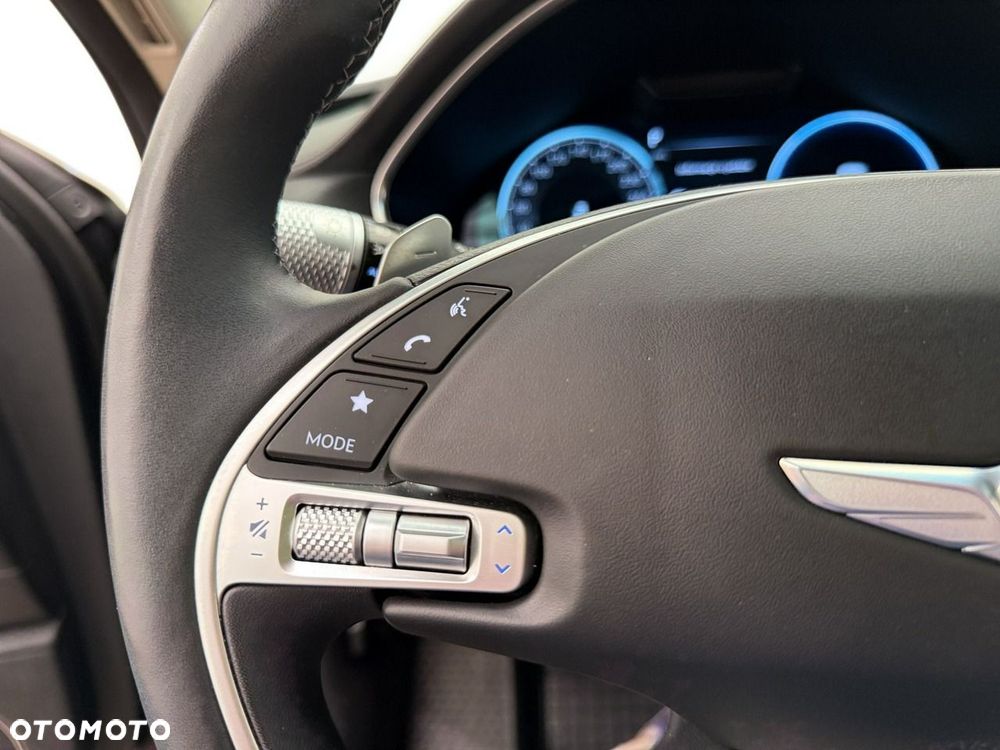 Genesis G80 - 24