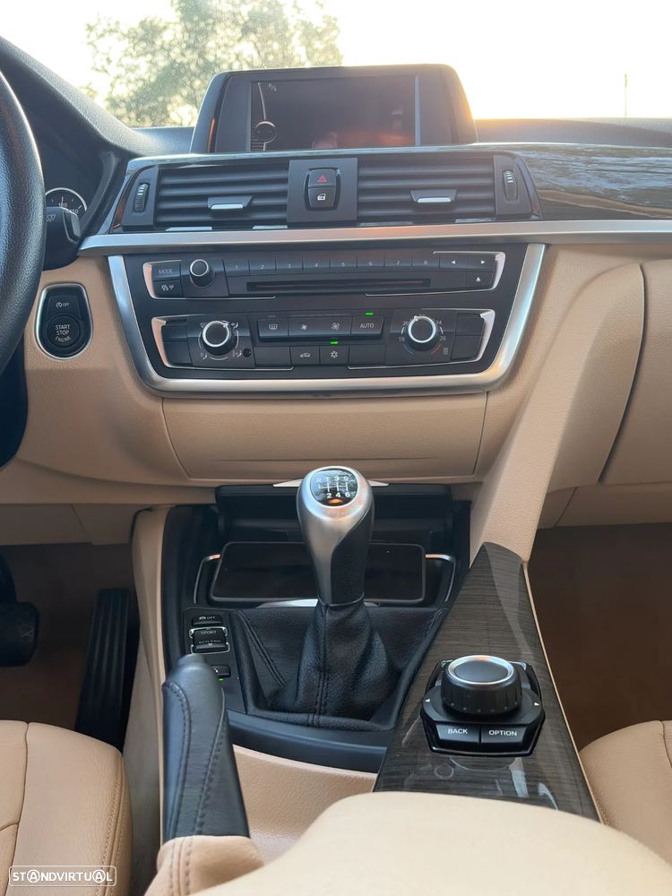 BMW 320 d Line Luxury - 12