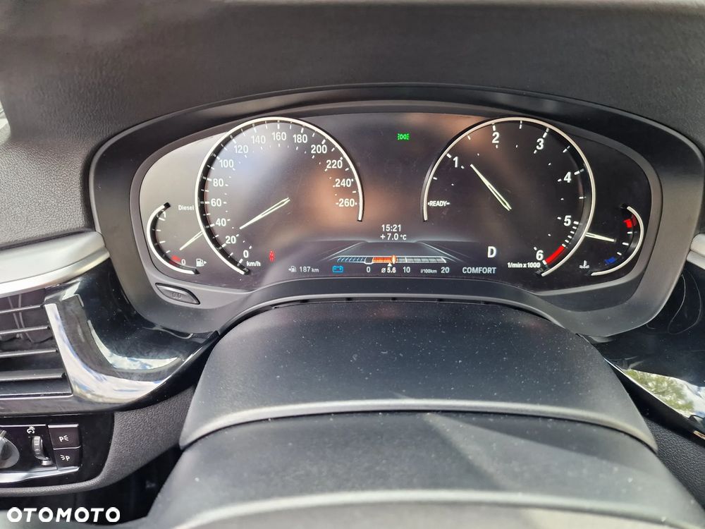 BMW Seria 5 520d Luxury Line - 28