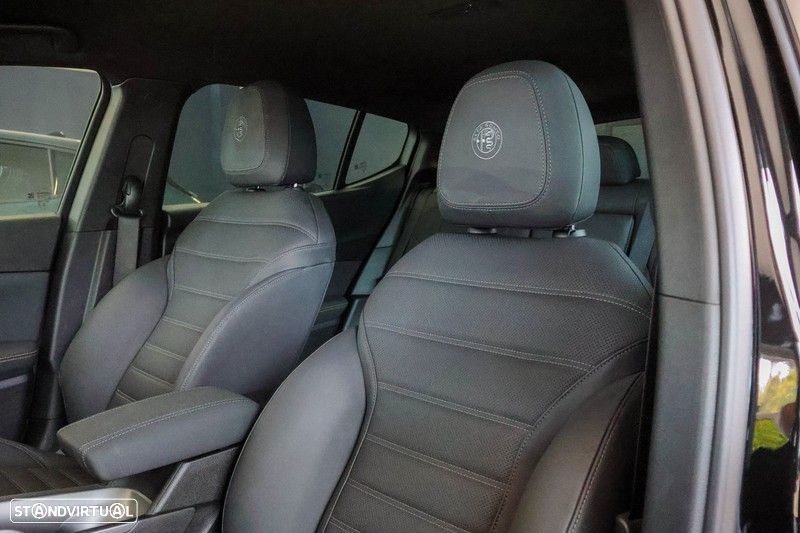 Alfa Romeo Tonale 1.5 Hybrid Veloce - 14