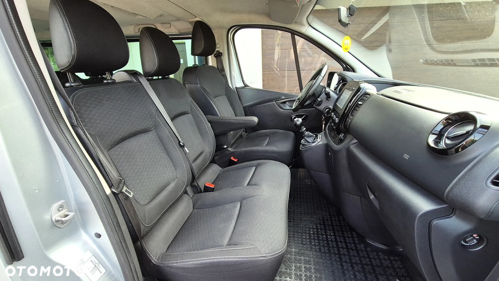 Opel Vivaro L2H1 2,9t Elegance Business - 17