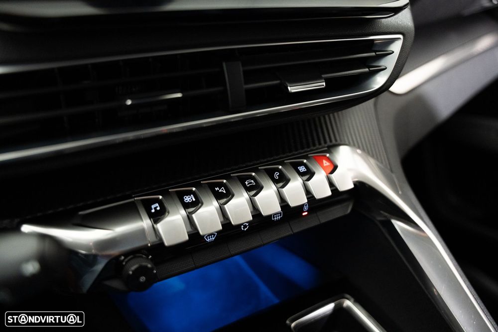Peugeot 5008 1.2 PureTech Allure EAT8 - 24