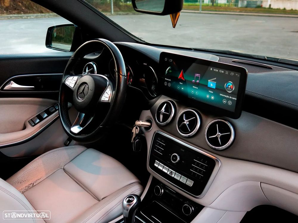 Mercedes-Benz CLA 180 d Urban - 3