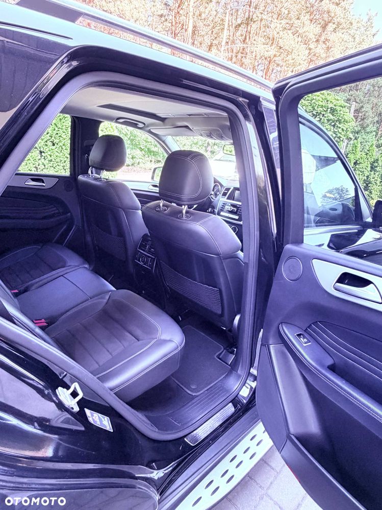 Mercedes-Benz ML - 8
