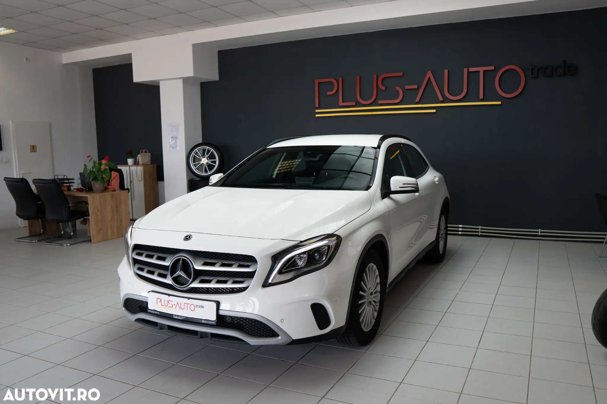 Mercedes-Benz GLA - 5