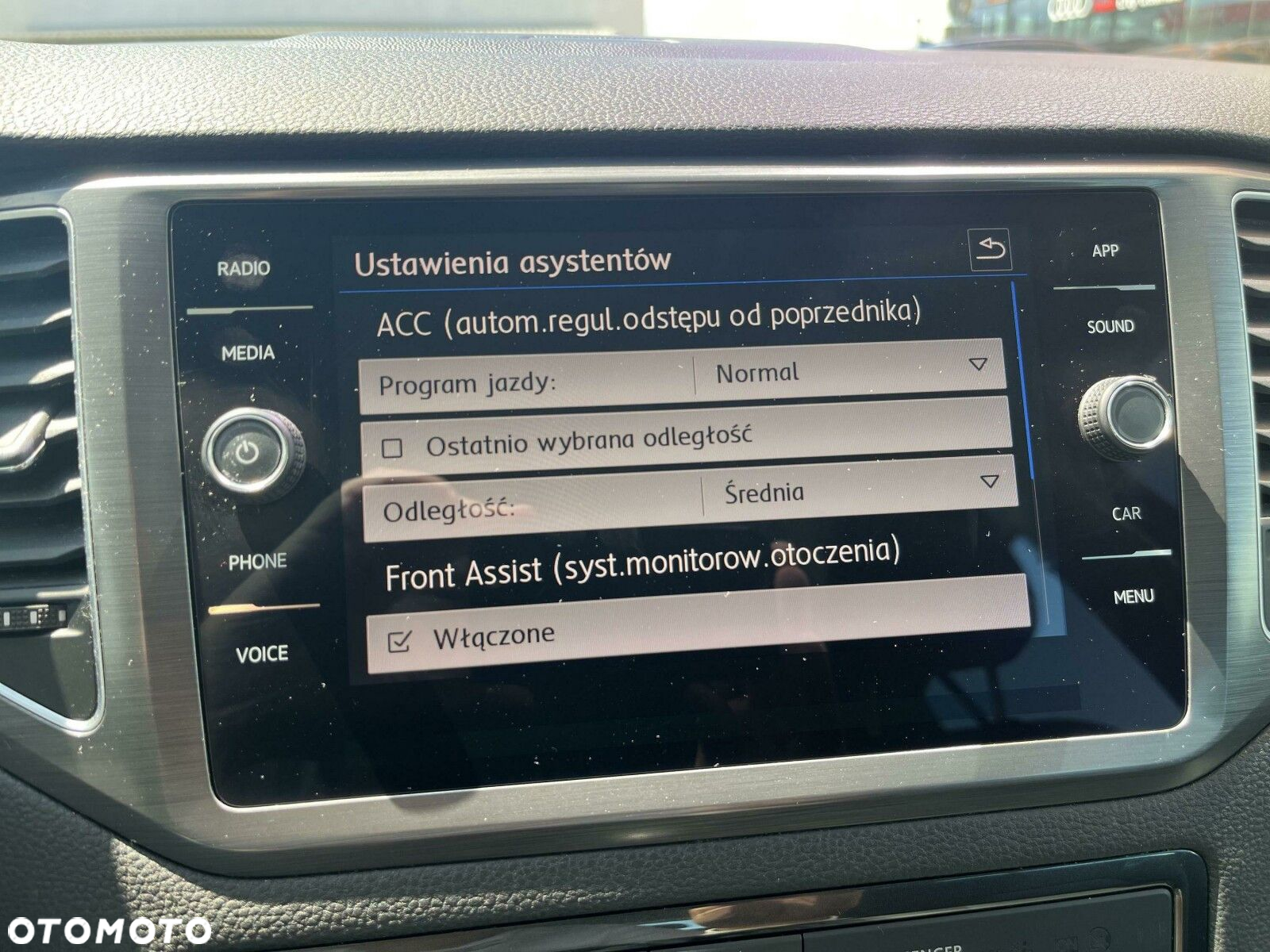 Volkswagen Golf Sportsvan VII SV 1.0 TSI Comfortline - 29