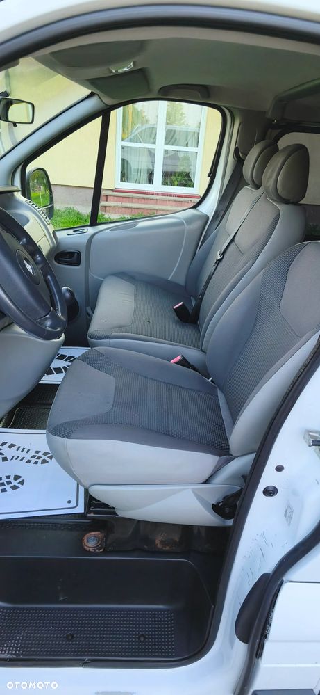 Opel Vivaro L2H1 2.9t - 9