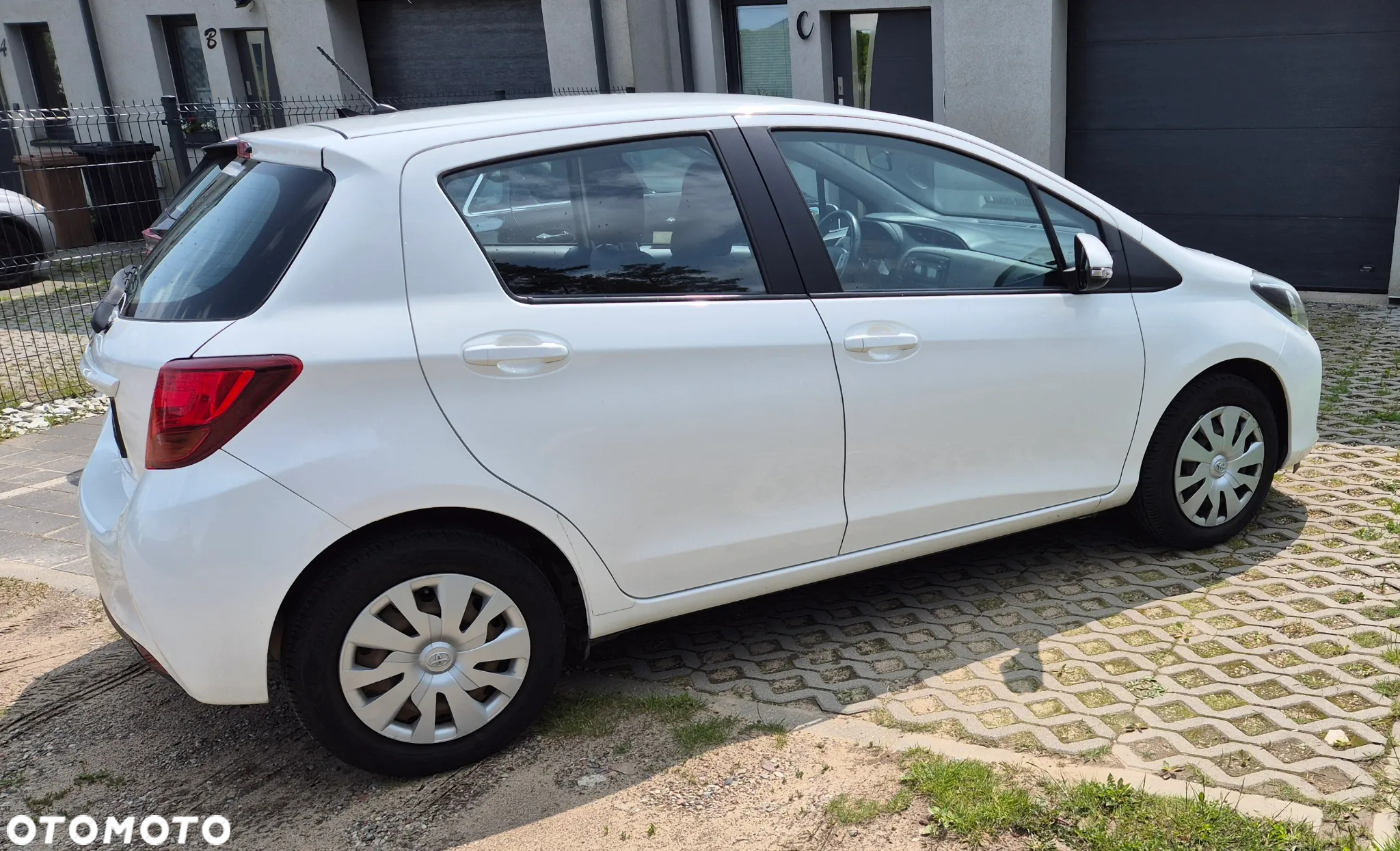 Toyota Yaris - 4