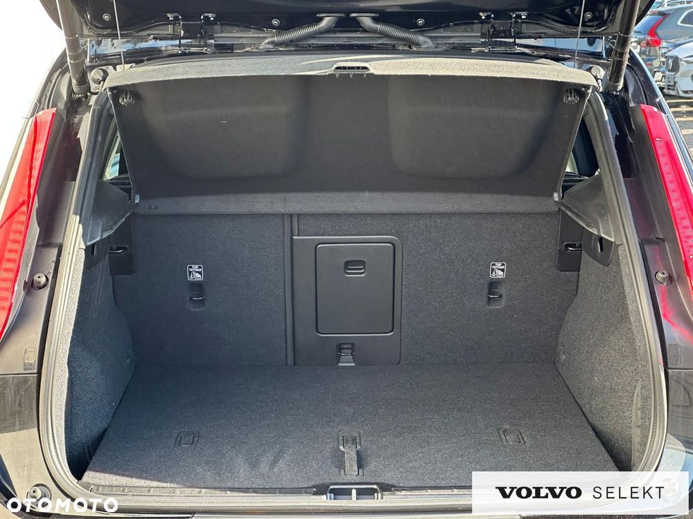 Volvo XC 40 - 18