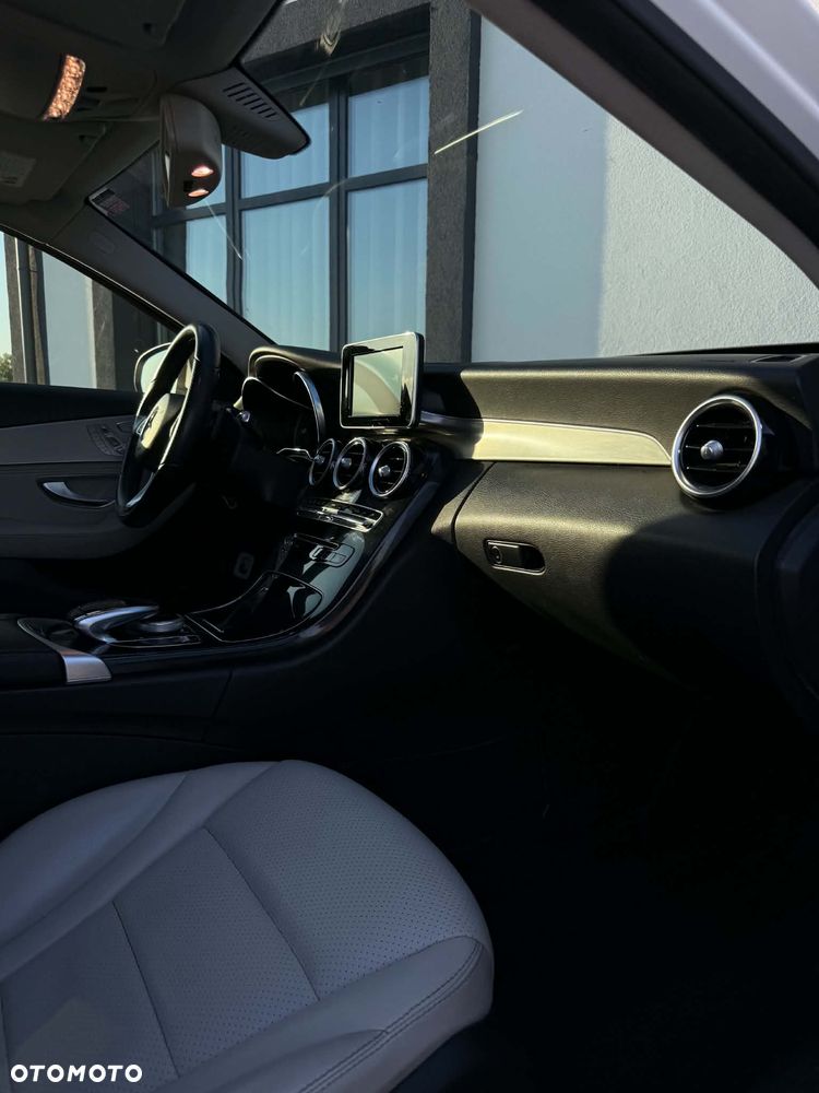 Mercedes-Benz Klasa C 300 7G-TRONIC Avantgarde - 13