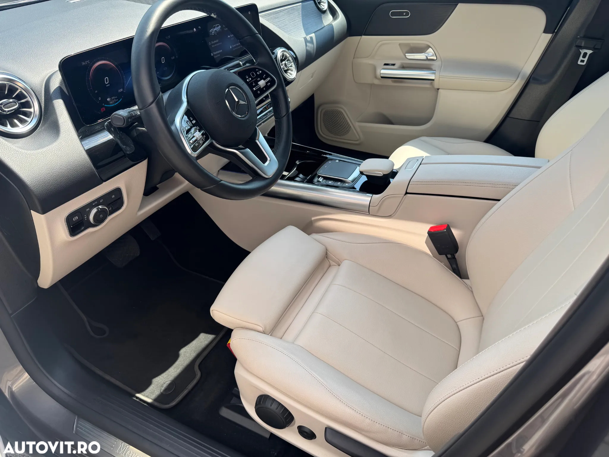 Mercedes-Benz EQA 300 4MATIC - 10