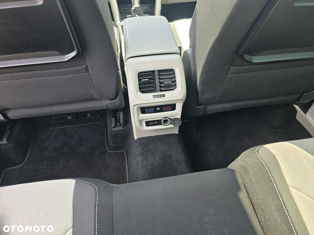 Volkswagen Tiguan - 14