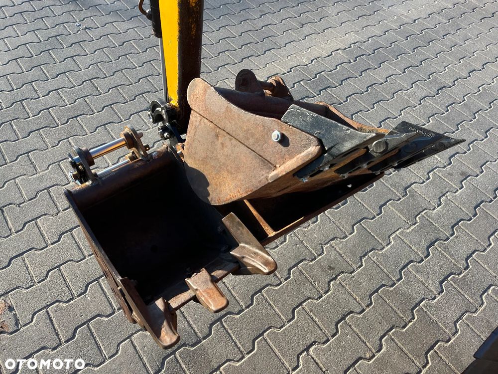 JCB 8018 CTS - 12